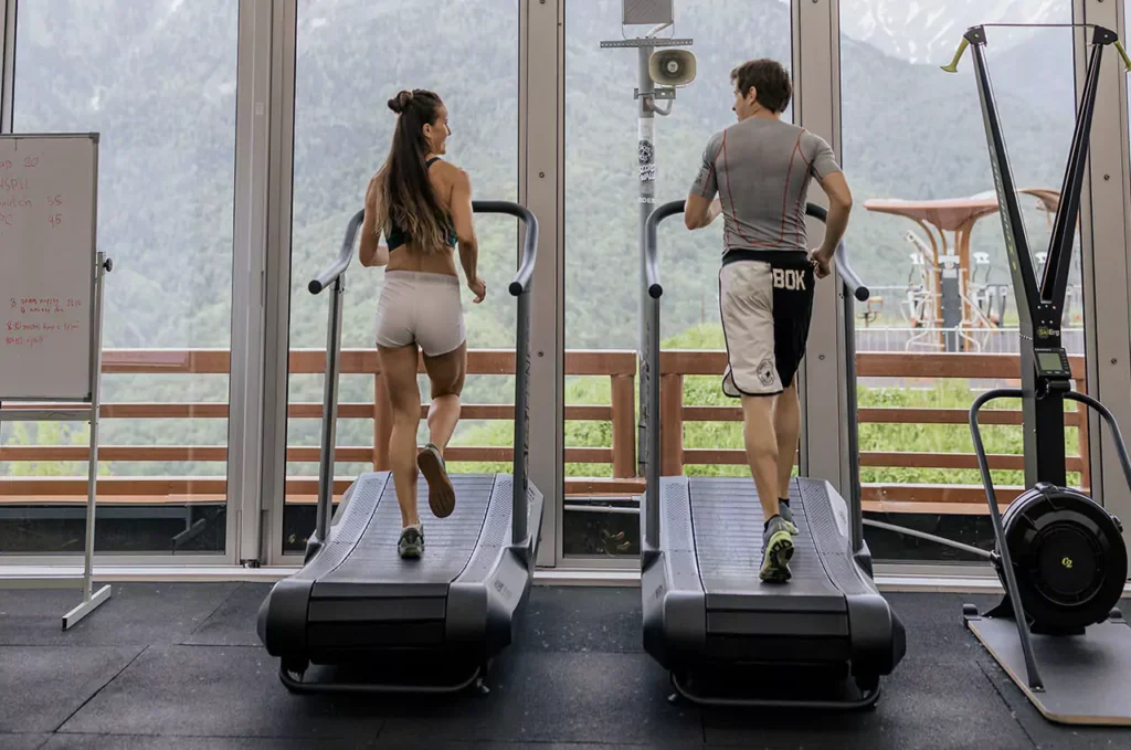 Treadmill Walking Contributes To Better Posture